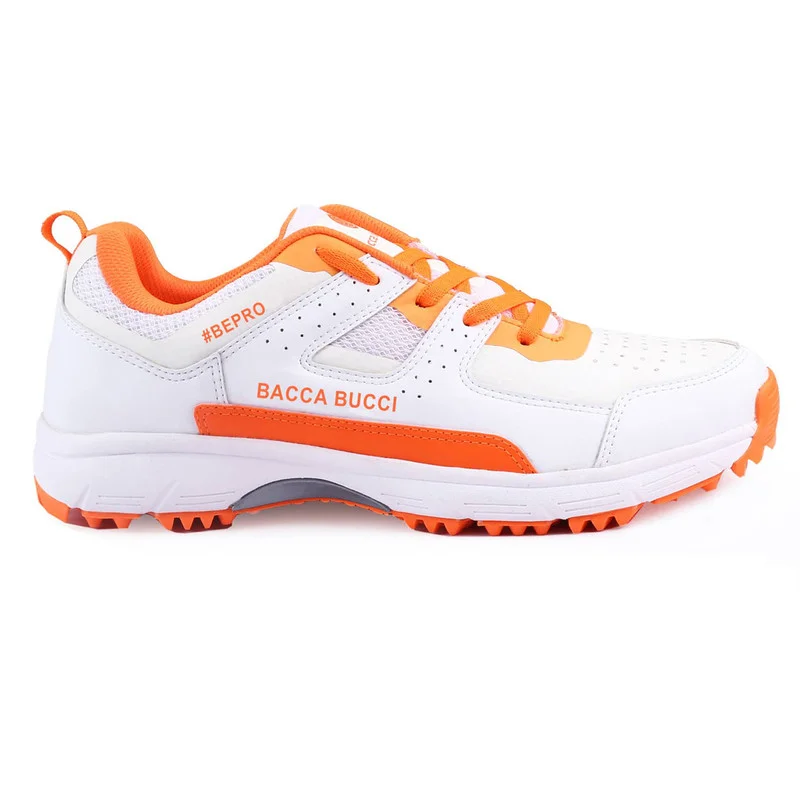 باكا بوتشي أحذية كريكيت رجالية دائرية من ويكيت وينجز باللون البرتقالي والأبيض